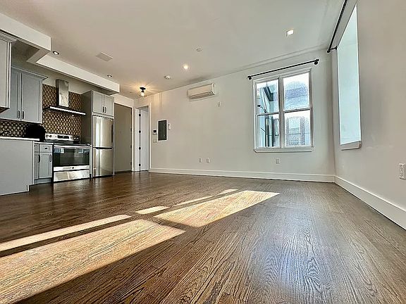 4th image of 56 Greenpoint Ave #4B