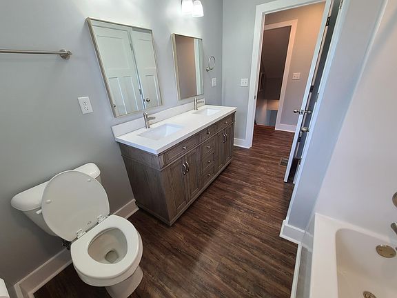 3rd image of 2506 Clearbrook Dr