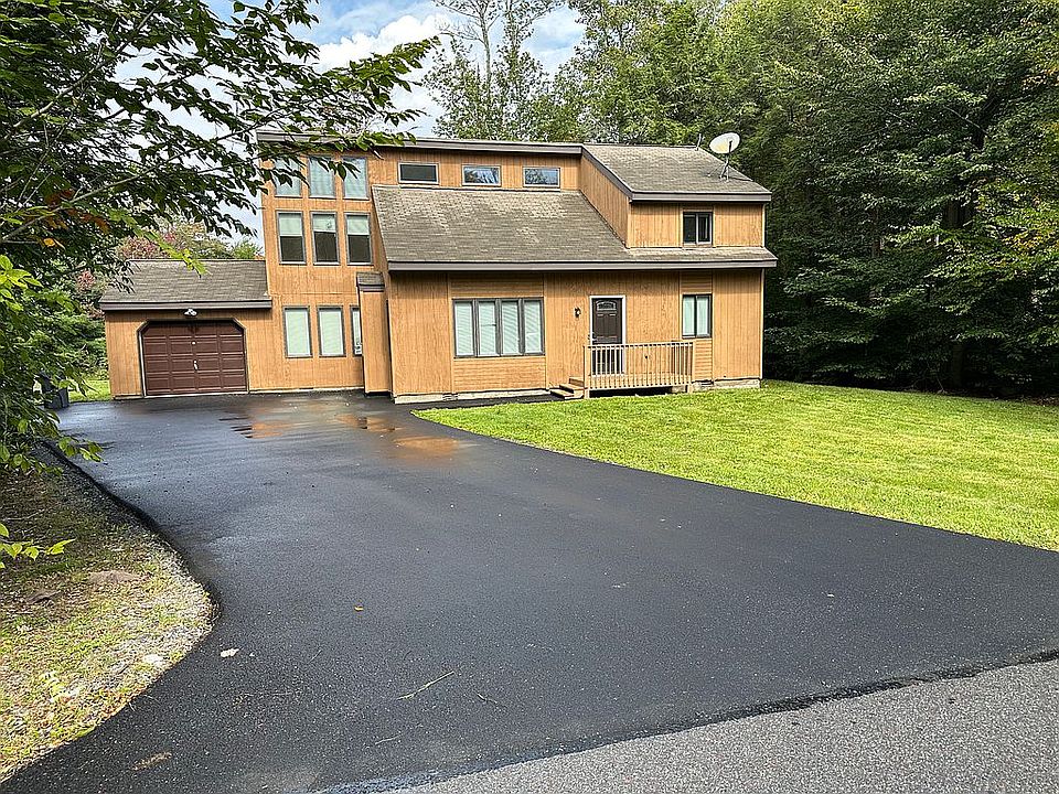 2nd image of 107 Cranberry Way