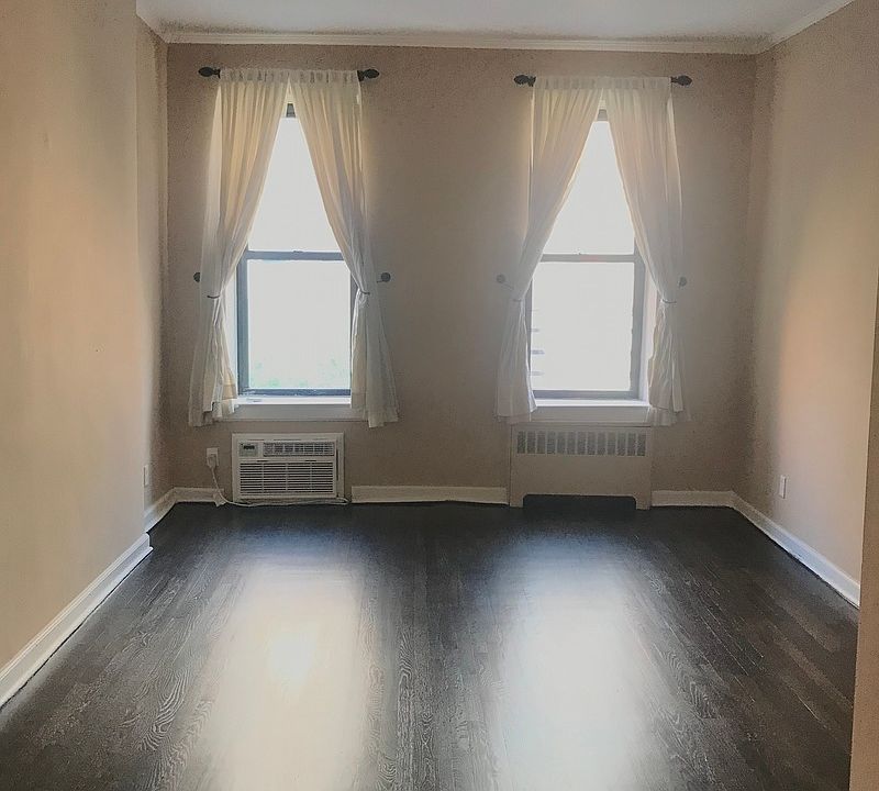 1st image of 50 E End Ave Unit 50-4B