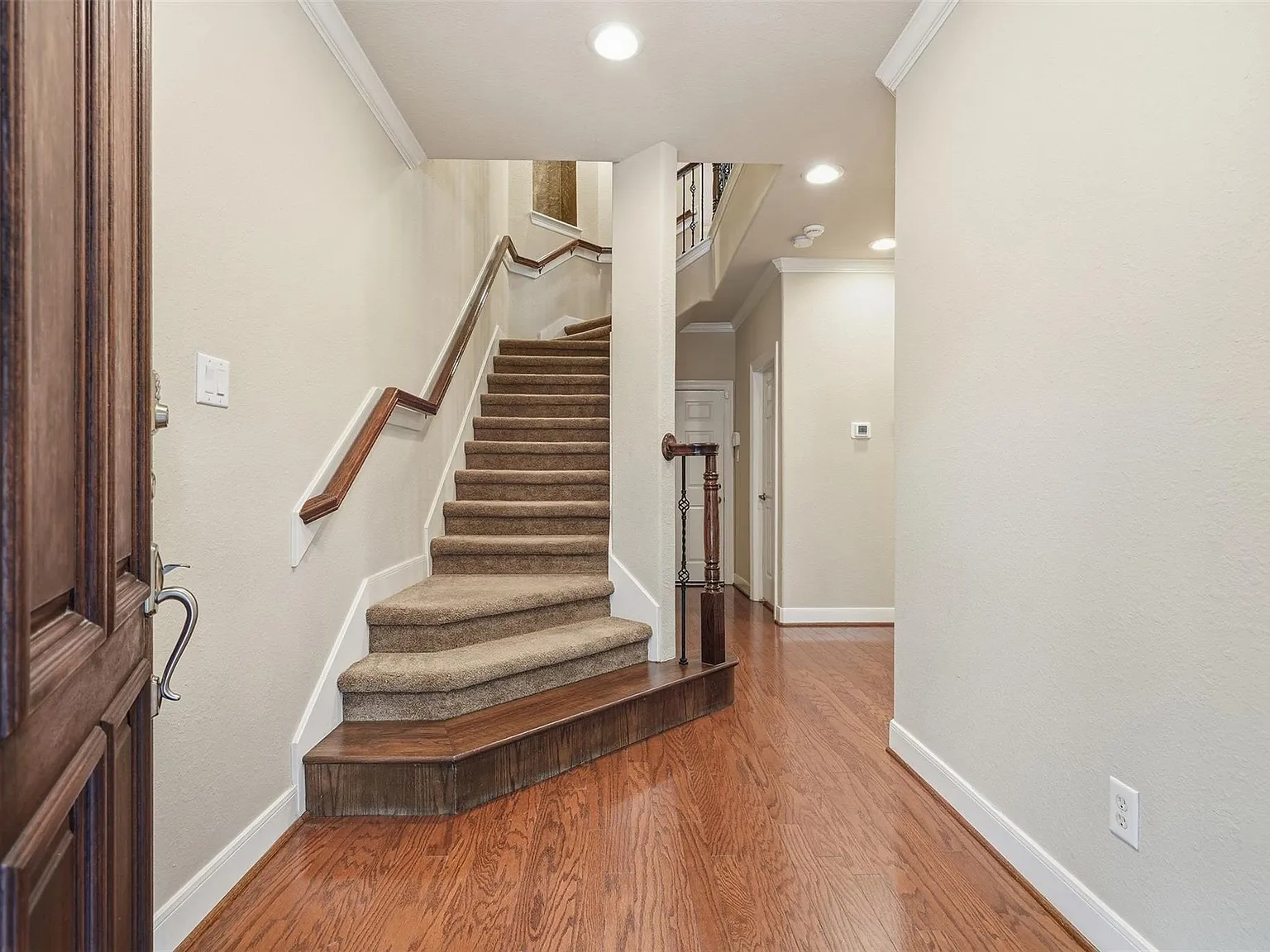 4 bed, 3.5 bath, 2694 sqft, $4,500 — Photo 3