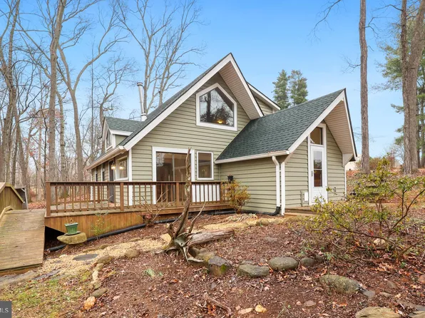 19257 Clover Hill Rd, Jeffersonton, VA 22724