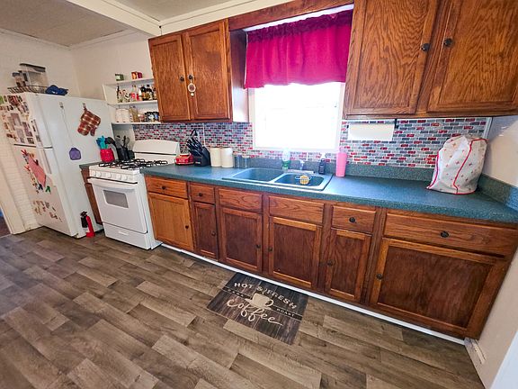 3rd image of 127 Park Ave