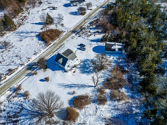 4th image of 90 Oak Park Rd