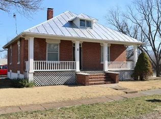 6 Oak St, Gasconade, MO 65061