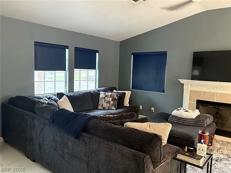 4402 Cassandra Dr — Photo 3