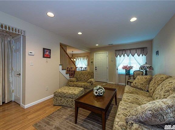4th image of 19 Alhambra Dr