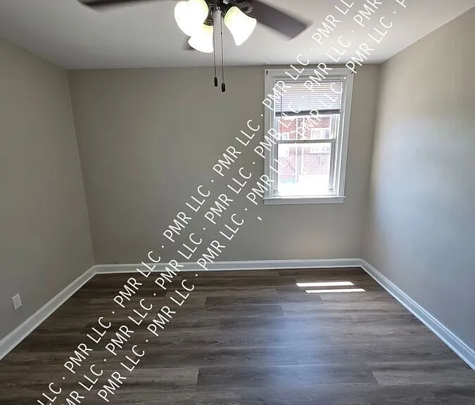 4344 Vista St #1 — Photo 17