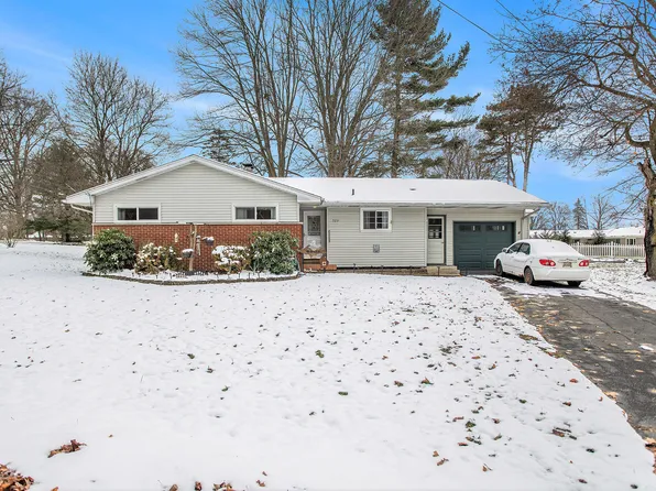 529 Hill Rd, Marshall, MI 49068