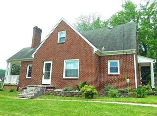 108 Rector Ave, Chilhowie, VA 24319