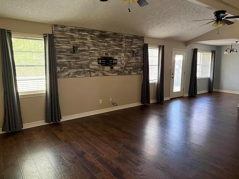 9260 Josey St — Photo 3