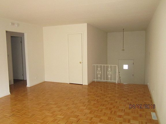 3rd image of 7841 N Nordica Ave