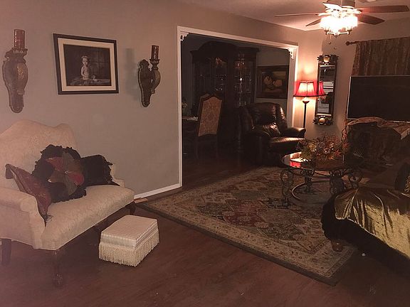 Living room into dining room