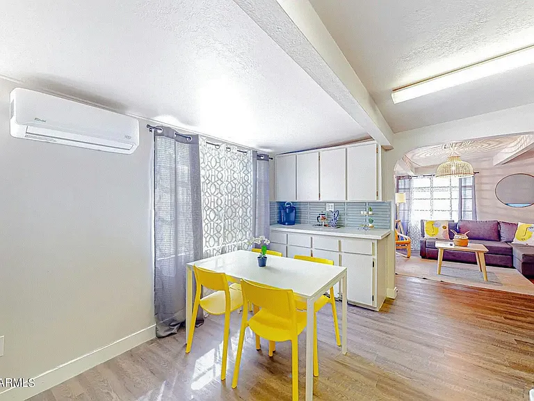 707 E University Dr #B — Photo 7