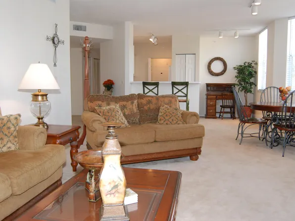 11790 St Andrews Place #201, Wellington, FL 33414