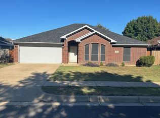 259 Vaden Ave, Burleson, TX 76028