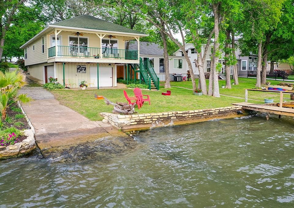 1st image of 1919 E Lake Dr