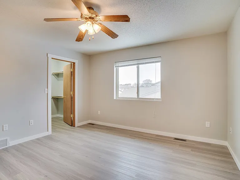 805 Angel Ct — Photo 48