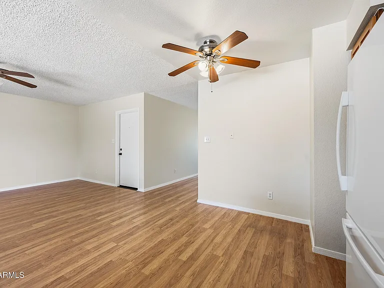 2216 W Straford Dr — Photo 12