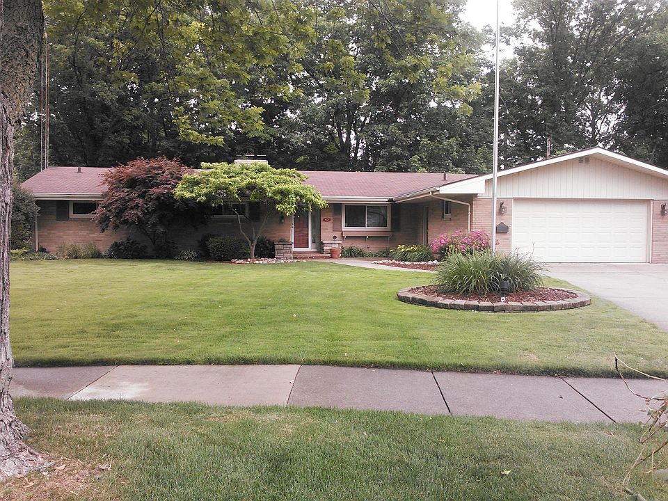 1st image of 401 Winwood Ave