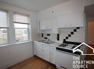 3052 W Berteau Ave #2, Chicago, IL 60618