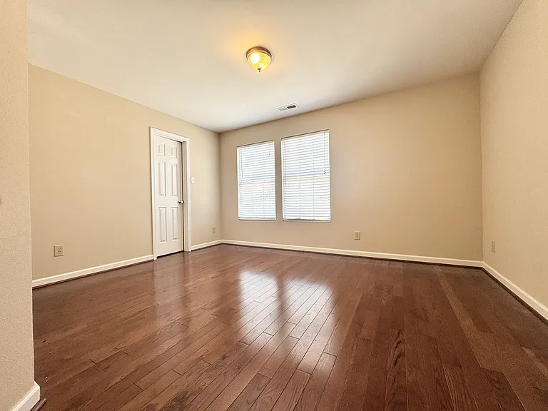 5544 Hammermill Dr — Photo 21