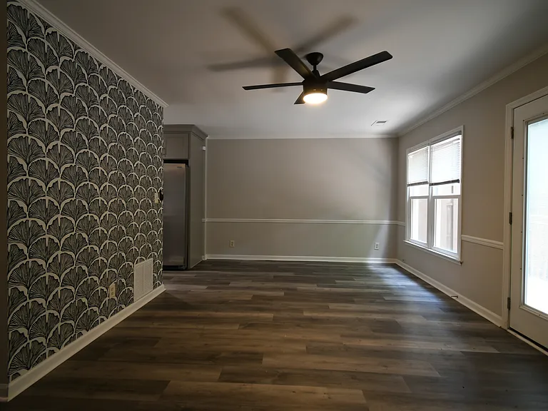 202 Hembree Park Ter — Photo 14