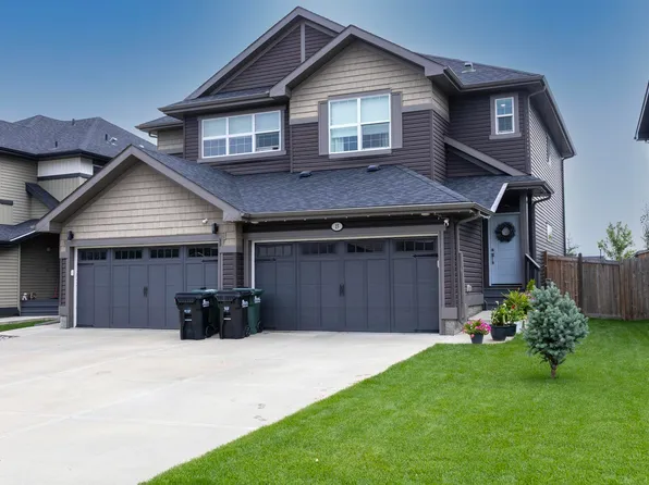 15 Avebury Ct, Strathcona County, AB T8H 0Z2