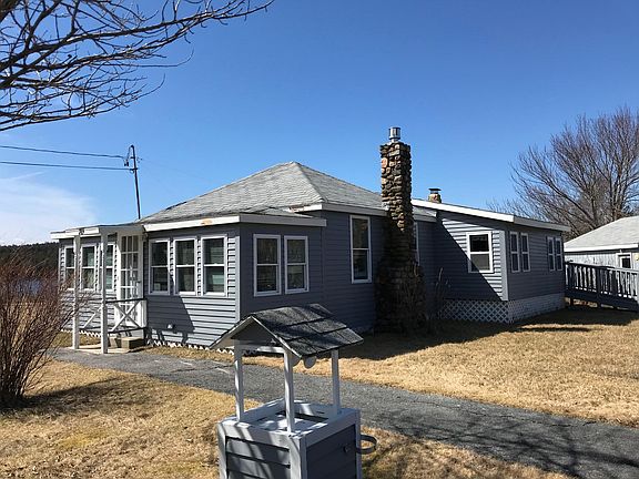 3rd image of 289 E. Schoodic Drive