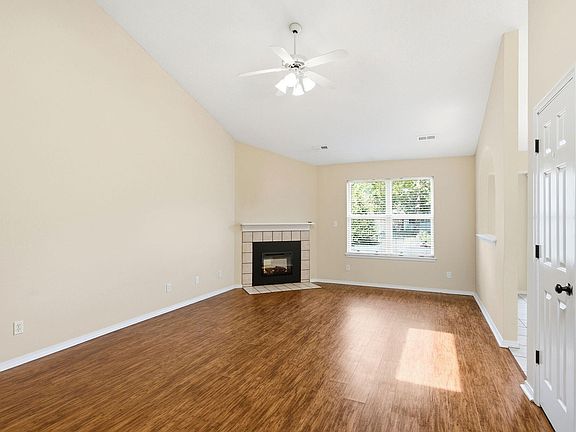 4th image of 1413 Kinloch Ct