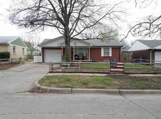 1902 S Pinecrest Ave, Wichita, KS 67218