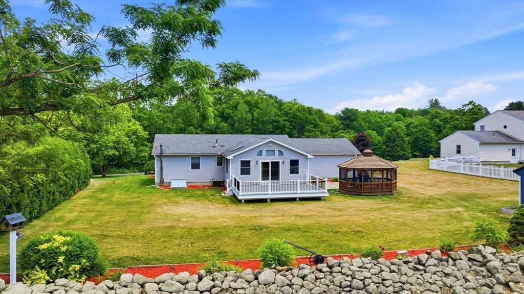 15 Tiffany Ln, Northampton, MA - View 3