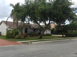 15230 Laurel Ln N, Pembroke Pines, FL 33027