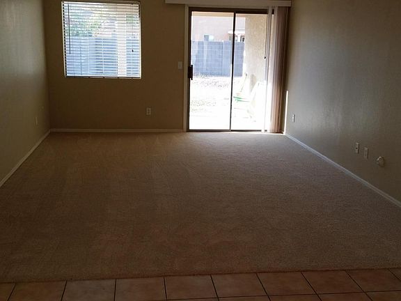 3rd image of 1842 E Cowboy Cove Trl