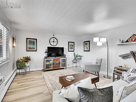4th image of 434 Valley Hi Cir APT C23