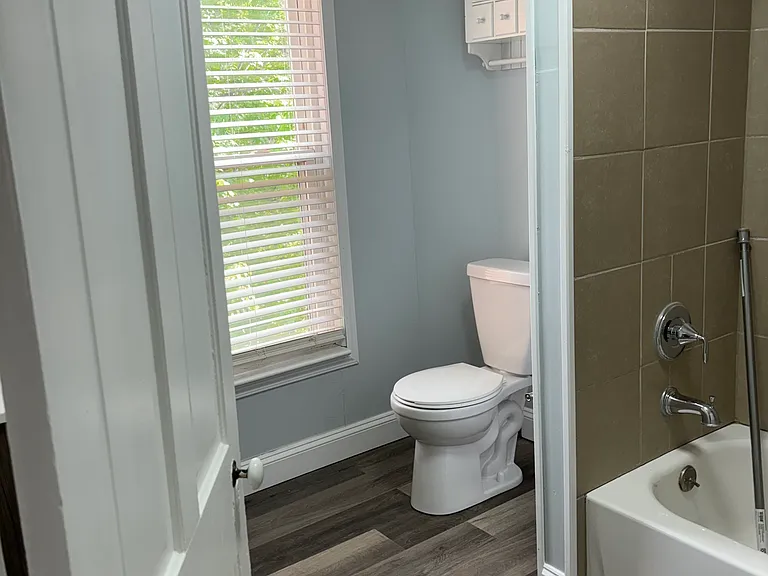 6205 Famous Ave — Photo 10