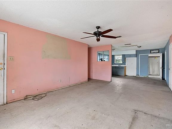 5th image of 211 Cabana Dr