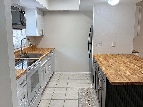 4th image of 13016 Leverington St