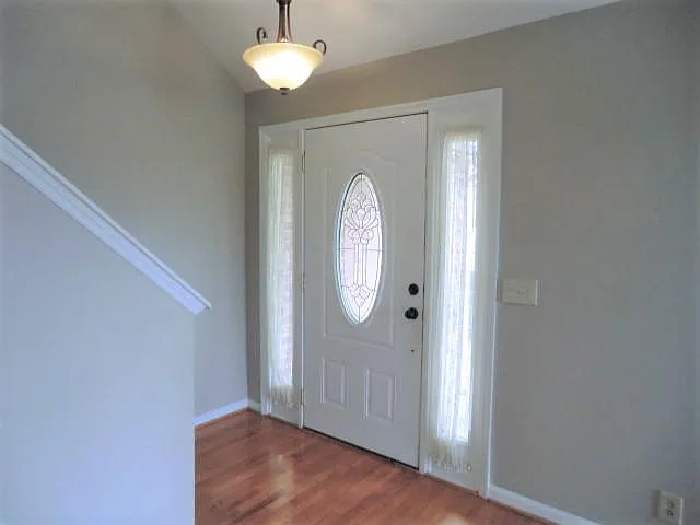 4 bed, 2.5 bath, 2327 sqft, $2,395 — Photo 3