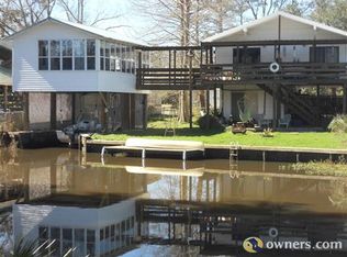 20285 Dianne St, Springfield, LA 70462