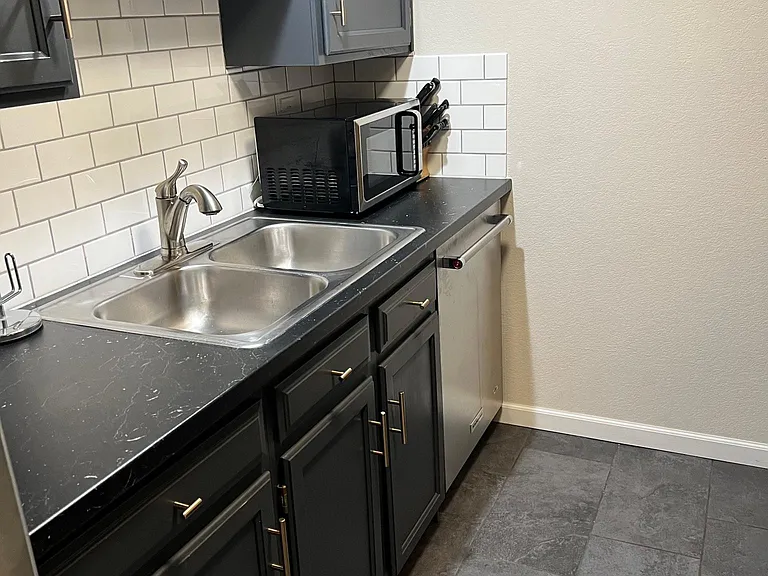 20214 N 21st Dr — Photo 3