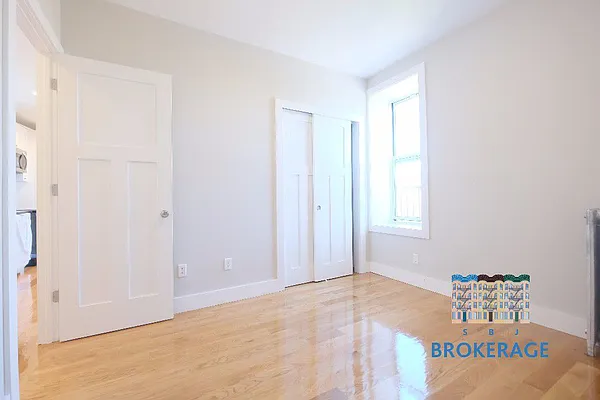 Rented by SBJ Brokerage, LLC | media 22