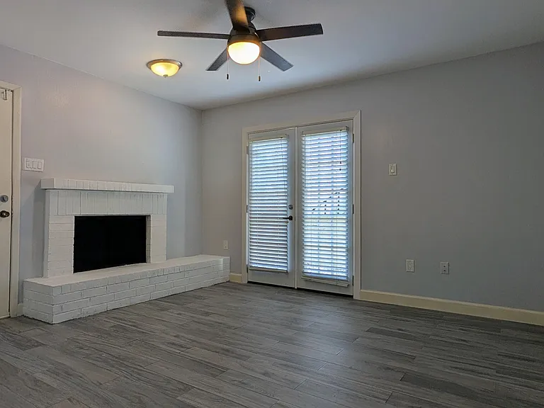 9613 Walnut St #2105 — Photo 8