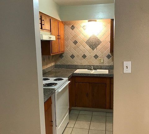 5th image of 1803 W Gramercy Pl APT 2I