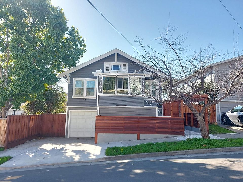 1st image of 679 Brooklyn Ave