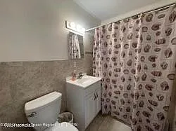 1401 Boulevard #B8 — Photo 8