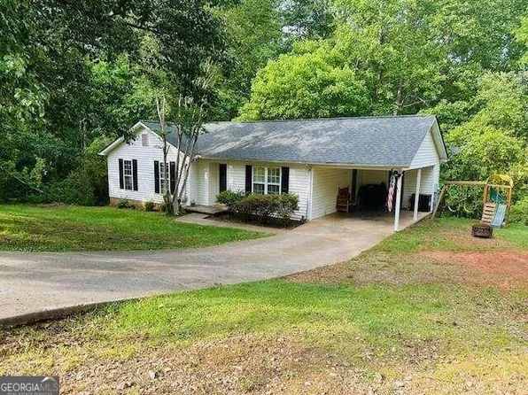 252 Dennis St, Clarkesville, GA 30523