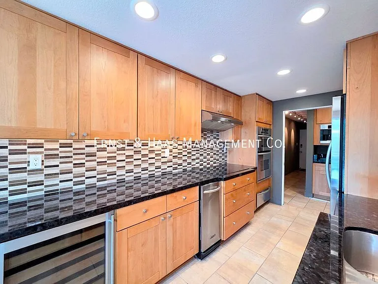 2101 E 2nd St #301 — Photo 5