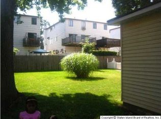 784 S Gannon Ave, Staten Island, NY 10314