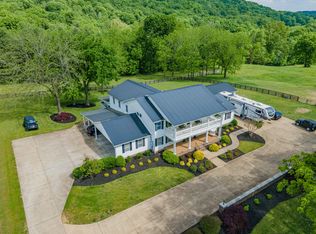 4000 Cantebury Dr, Culleoka, TN 38451